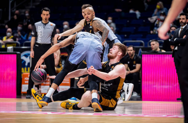 从前场的积 从前场的积